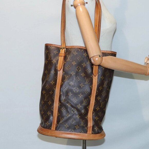 LOUIS VUITTON Monogram Bucket GM Shoulder Bag - Picture 14 of 16